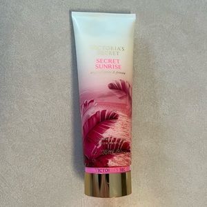 💗 Victoria’s Secret Secret Sunrise Fragrance Lotion